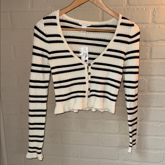 Full Tilt cardigan Black cream Ribbed Crop knit sweater ruffled XS super soft - Picture 6 of 6